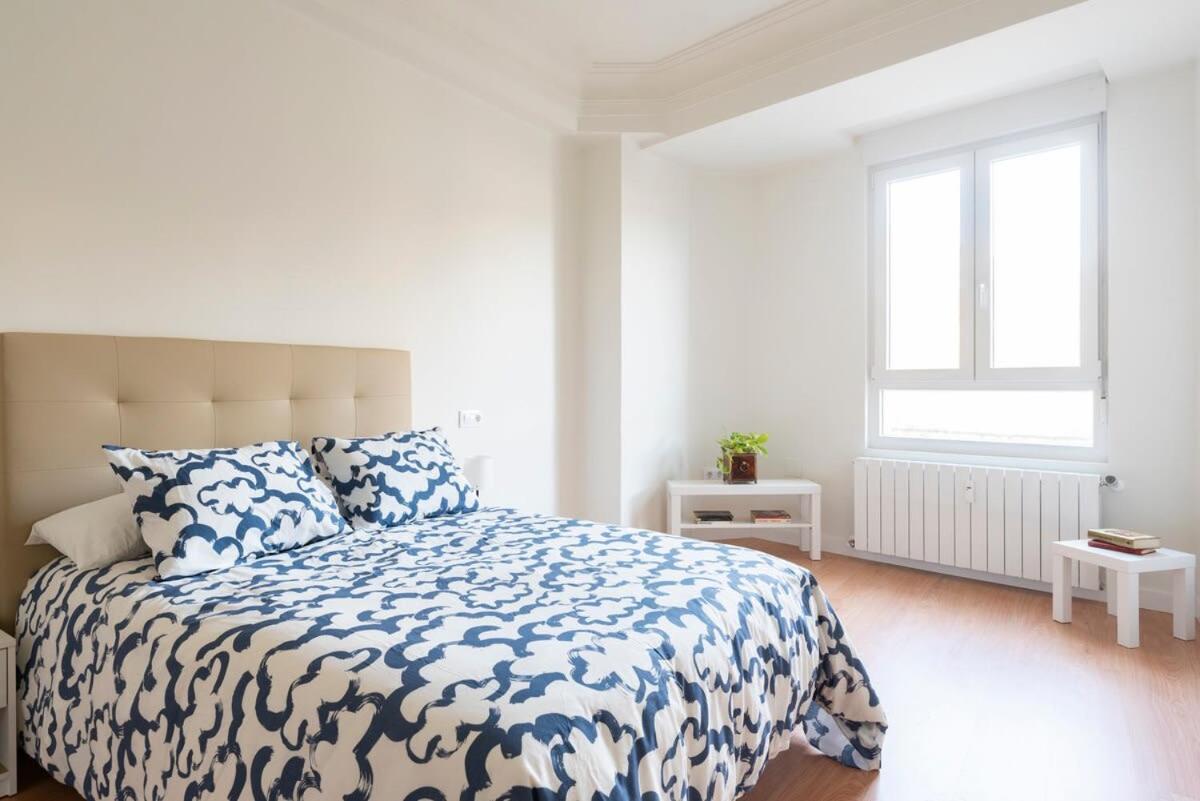 Casa Junto A La Catedral Apartment ซานตานเดร์ ภายนอก รูปภาพ