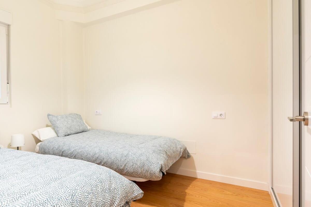Casa Junto A La Catedral Apartment ซานตานเดร์ ภายนอก รูปภาพ