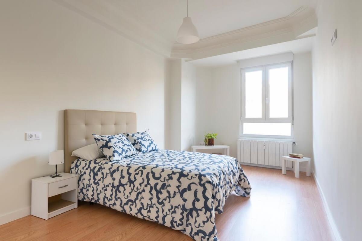 Casa Junto A La Catedral Apartment ซานตานเดร์ ภายนอก รูปภาพ